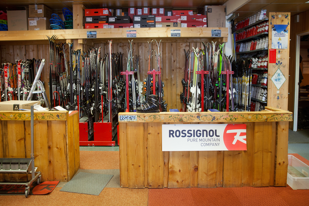 Is It Better To Buy Skis Or Rent Them? The Only Cost Breakdown You Need To Read! XC Skiing