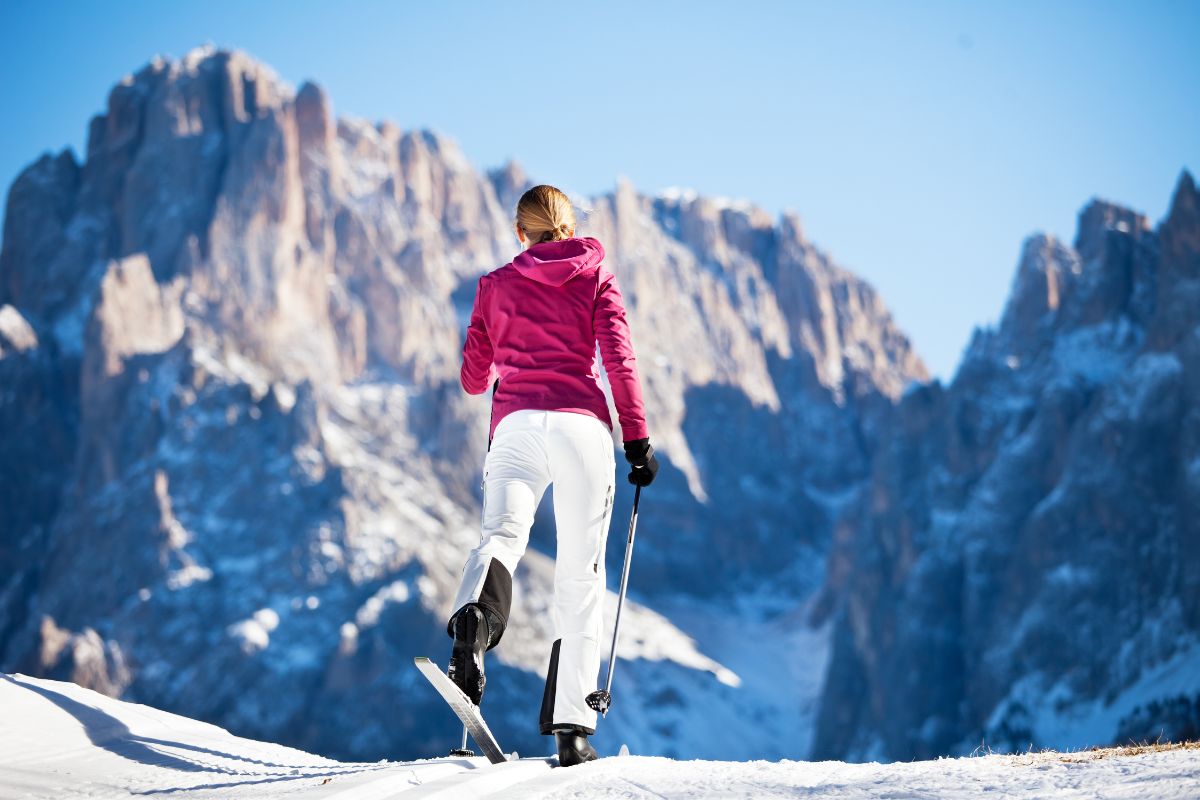 What To Wear For Cross-Country Skiing